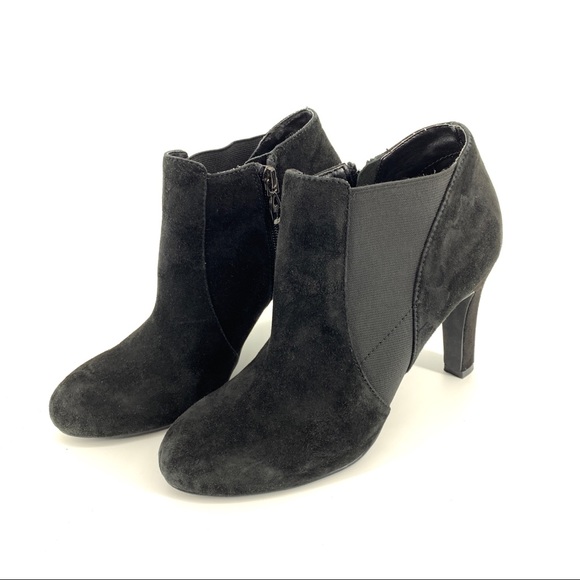 Tahari ‘Suzi’ Black Suede Bootie - Picture 2 of 8